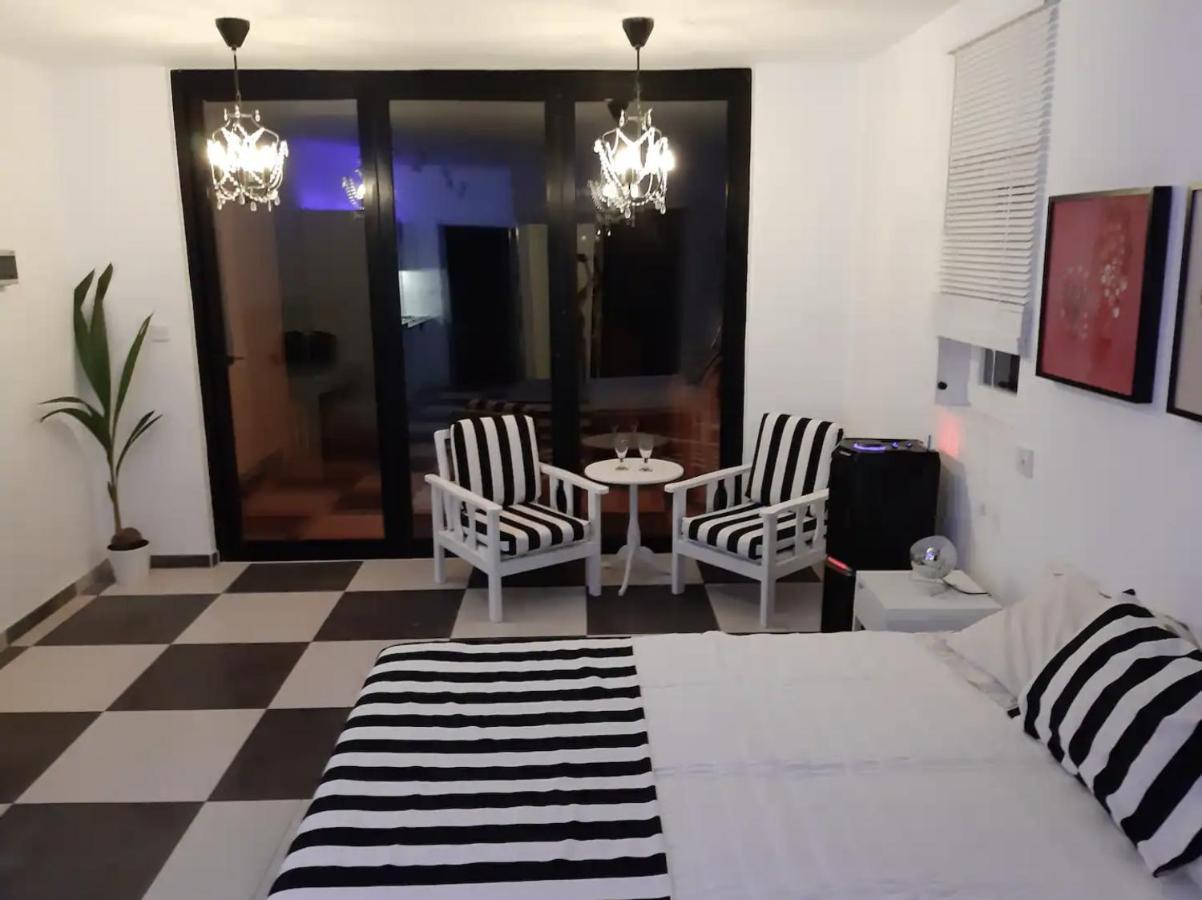 The Pervoli Studio - Pool - Close To Beach Ларнака Екстериор снимка