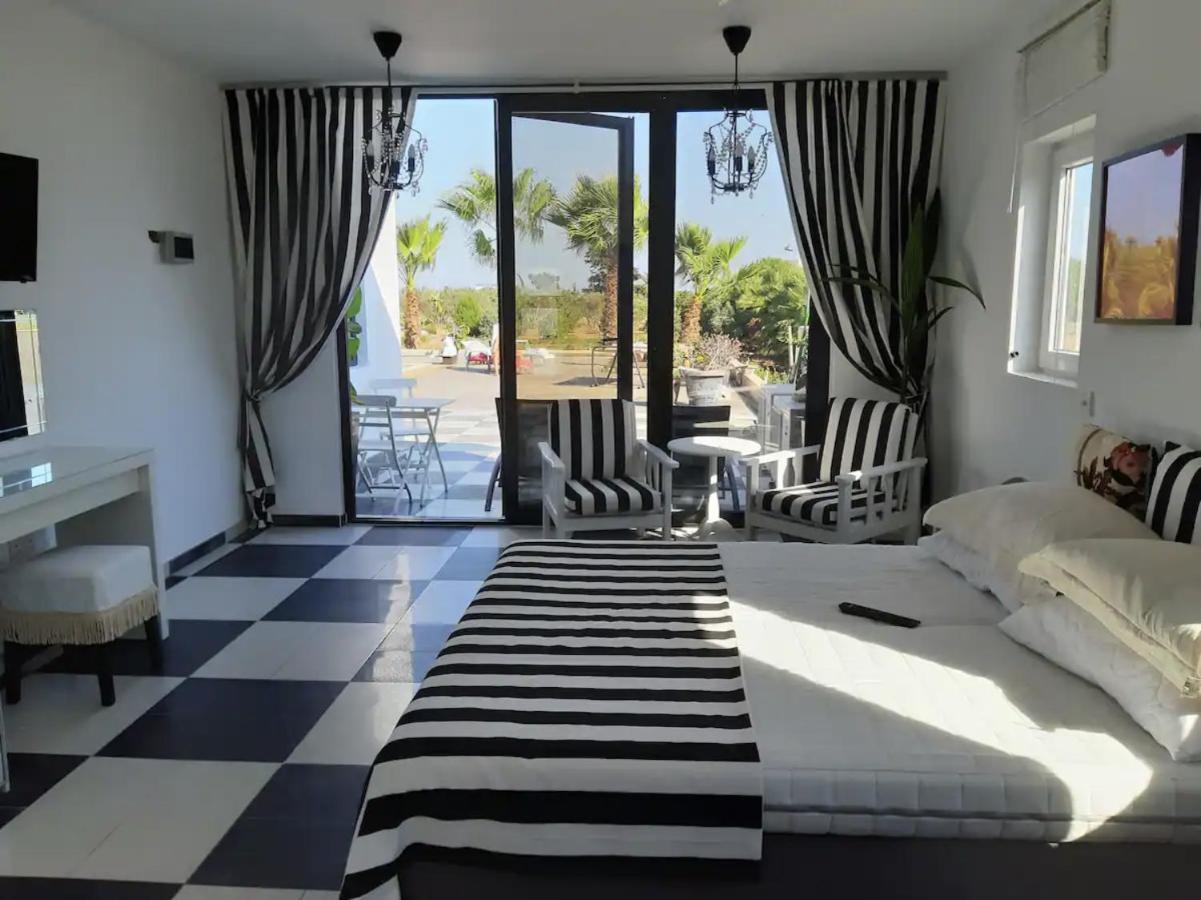 The Pervoli Studio - Pool - Close To Beach Ларнака Екстериор снимка