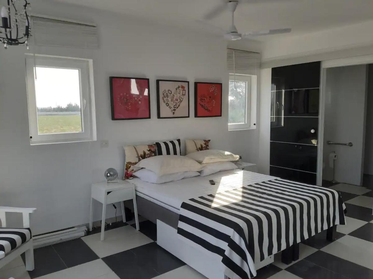 The Pervoli Studio - Pool - Close To Beach Ларнака Екстериор снимка
